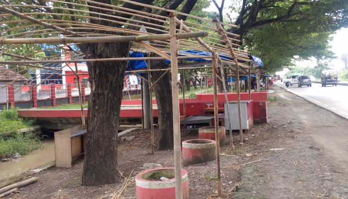 Warung Dadakan Mulai Menjamur di Jalur Pantura, Siap Sambut Pemudik Lebaran 2025