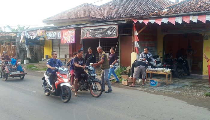 LSM Bagaspati Tebar Kebaikan Ramadan, 500 Takjil Dibagikan Pengendara