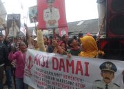 Ratusan Warga Sukaslamet Gelar Aksi Damai, Tuntut Keterbukaan Dana Desa