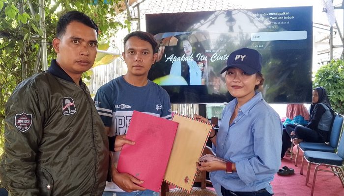 Peternak Ayam Jeritkan Keadilan ke Dedi Mulyadi: “Birokrasi Indramayu Rusak!”