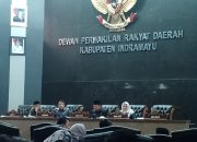 DPRD Indramayu Bahas Raperda Pengelolaan Sampah, Plt Kadis DLH, RM Wahyu Adhiwijaya; Kami Optimis Ada Pengurangan Volume Pengangkutan Sampah di TPA