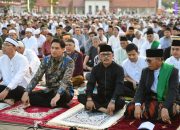 Sholat Idul Adha 1446 H di Alun-Alun Indramayu Berlangsung Khidmat dan Lancar, Lucky Hakim dan Syaefudin Pastikan Daging Qurban Terdistribusi dengan Baik