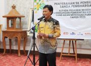 Pengabdian Tak Bertepi, Wali Kota Serahkan SK Pensiun dan Penghargaan 22 ASN Purnabhakti