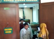 ‎Air Mata Yatim di Meja Hijau: Digugat Kakek Nenek Kandung Rp 1 Miliar, Rumah Terancam Hilang