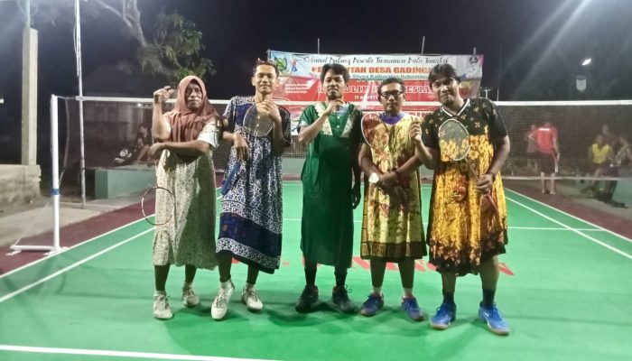 Bikin Ngakak! Pebulutangkis di Desa Gadingan Indramayu, Tanding Pakai Daster, Rayakan HUT RI ke-80