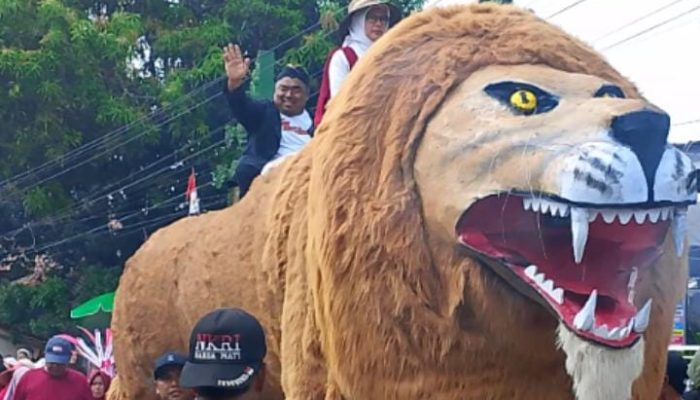 Karnaval 17-an di Malangsemirang Dimeriahkan Singa Raksasa, Warga Tumpah Ruah