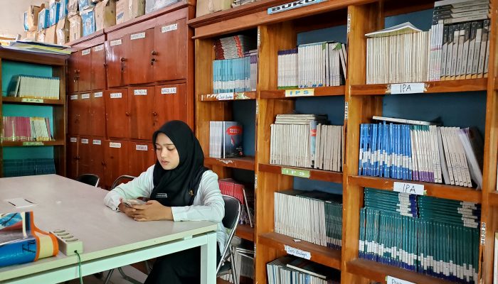 Dari Mojang Subang hingga Guru Muda: Kisah Inspiratif Ghina Nuur Ihsaani  ‎