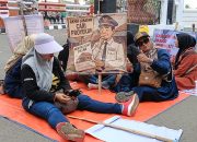 Pedagang Pasar Wanguk Kecewa, Bupati Tak Temui Mereka Meski Sudah Aksi Duduk di Jalan