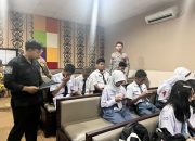 Polres Cirebon Kota Edukasi Pelajar Lewat Program Paham AI, Bentengi Generasi Muda dari Ancaman Siber